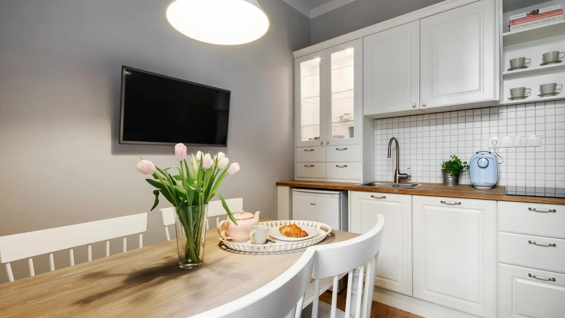 Too-Good Apartments Krakau